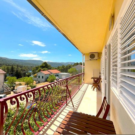 Apartments Sea & Sky Stari Grad  Bagian luar foto