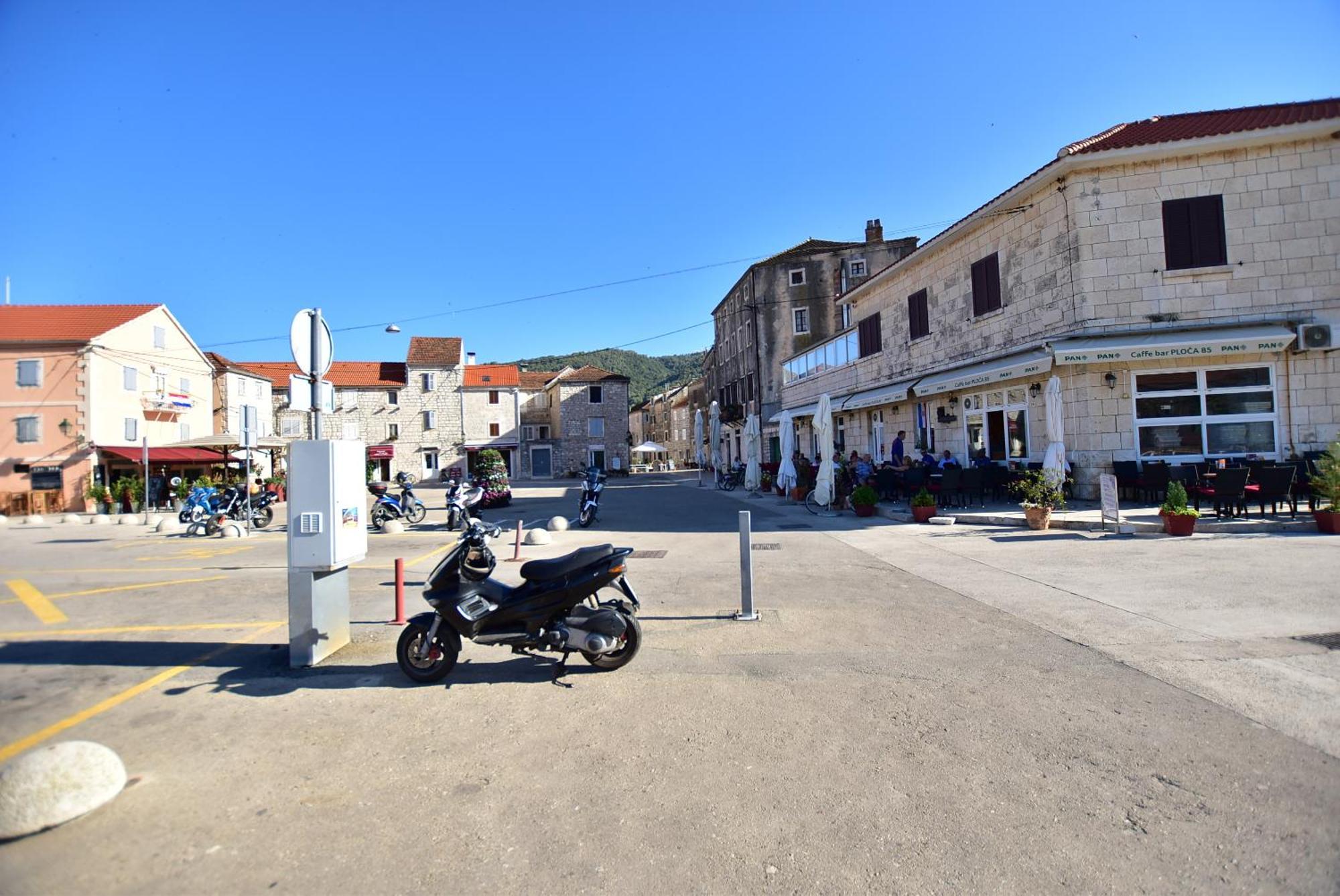 Apartments Sea & Sky Stari Grad  Bagian luar foto