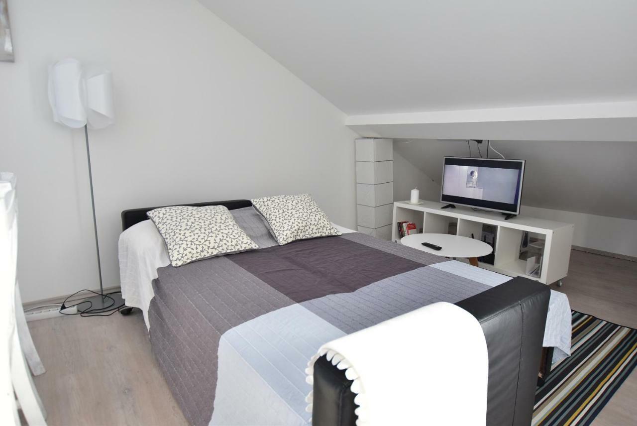 Apartments Sea & Sky Stari Grad  Bagian luar foto