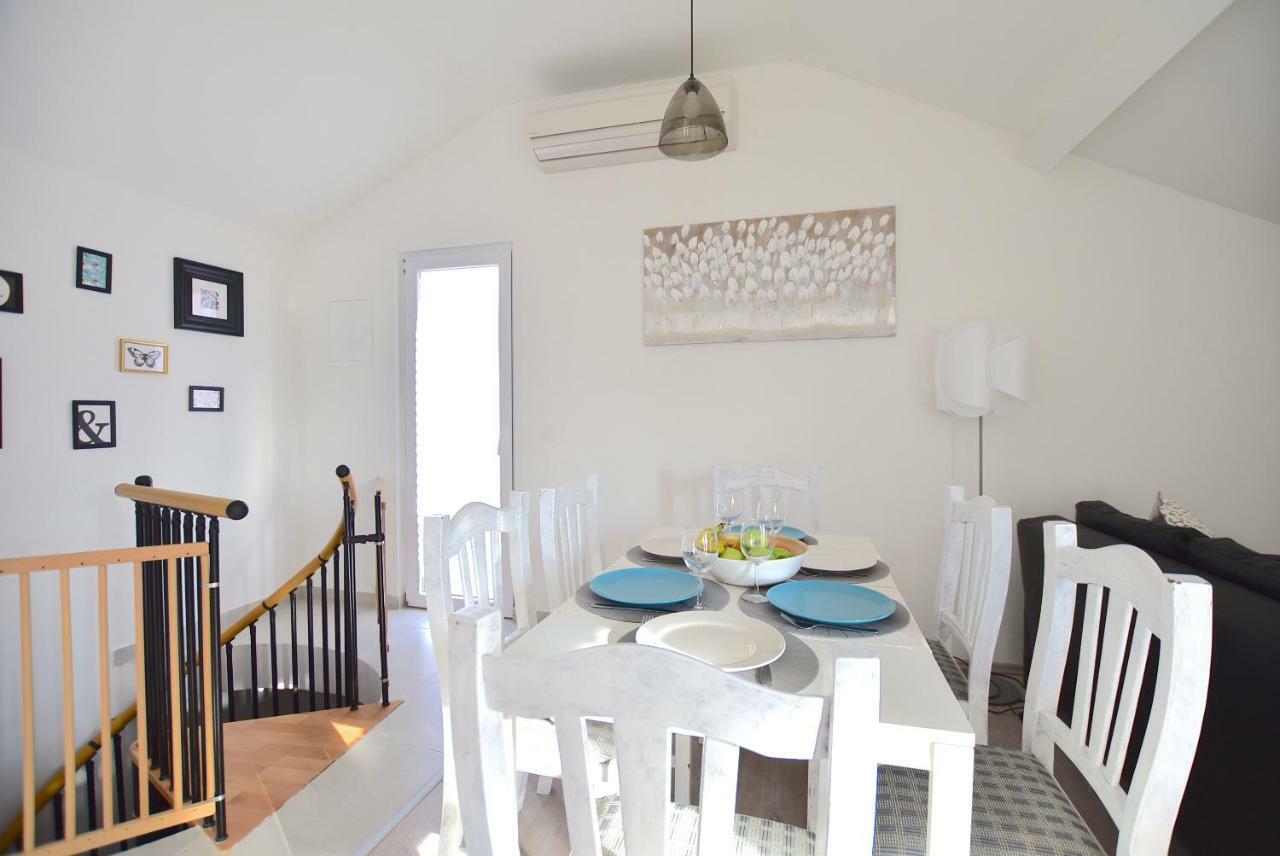 Apartments Sea & Sky Stari Grad  Bagian luar foto