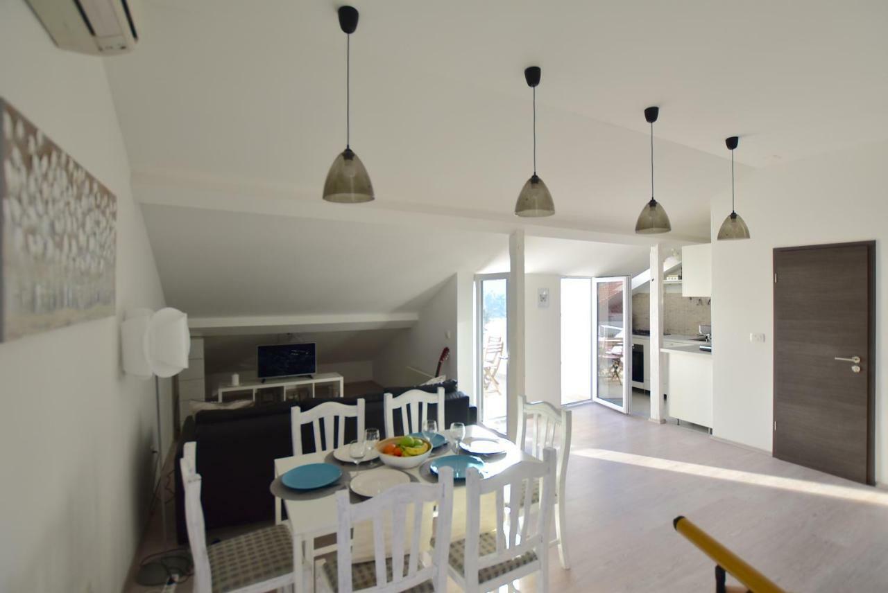 Apartments Sea & Sky Stari Grad  Bagian luar foto