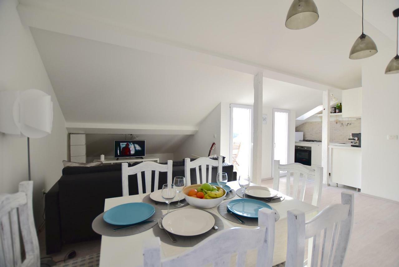 Apartments Sea & Sky Stari Grad  Bagian luar foto