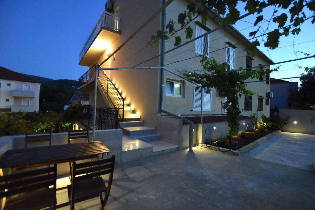 Apartments Sea & Sky Stari Grad  Bagian luar foto