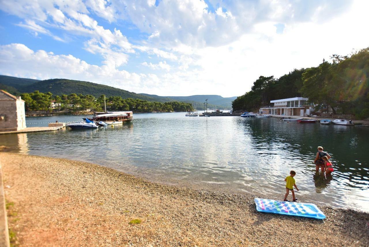 Apartments Sea & Sky Stari Grad  Bagian luar foto