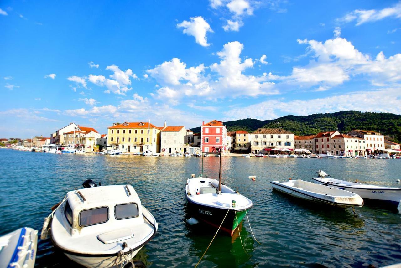 Apartments Sea & Sky Stari Grad  Bagian luar foto